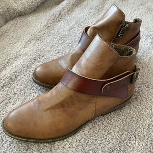 NEVER BEEN WORN Blowfish ankle booties.